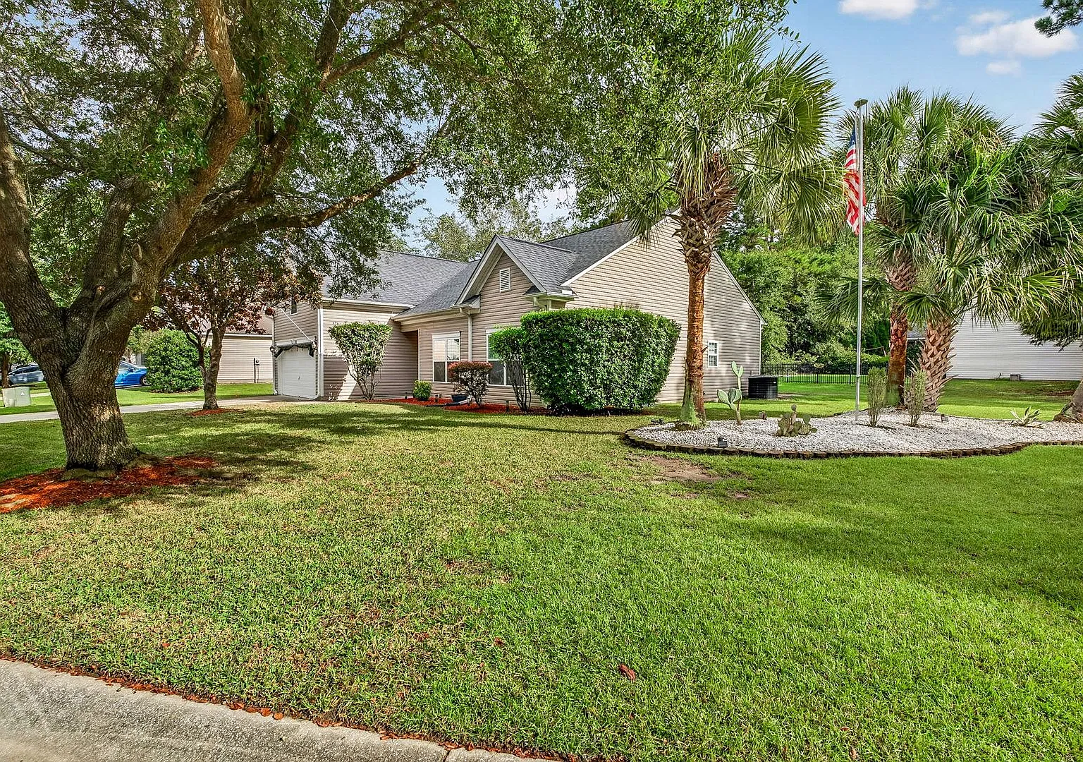 Spacious Living Near Goose Creek Reservoir — Photo 4