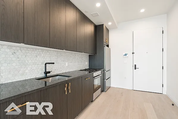 Rented by EXR | media 2