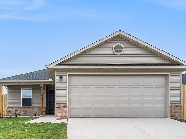 2527 E Meramec St, Fayetteville, AR 72701