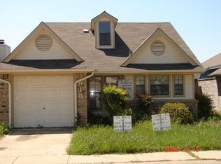 918 Gaynor Ave, Duncanville, TX 75137