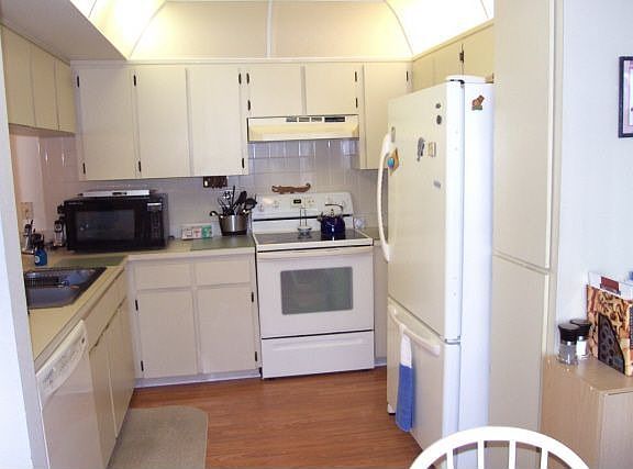 5th image of 12027 Hoosier Ct APT 102