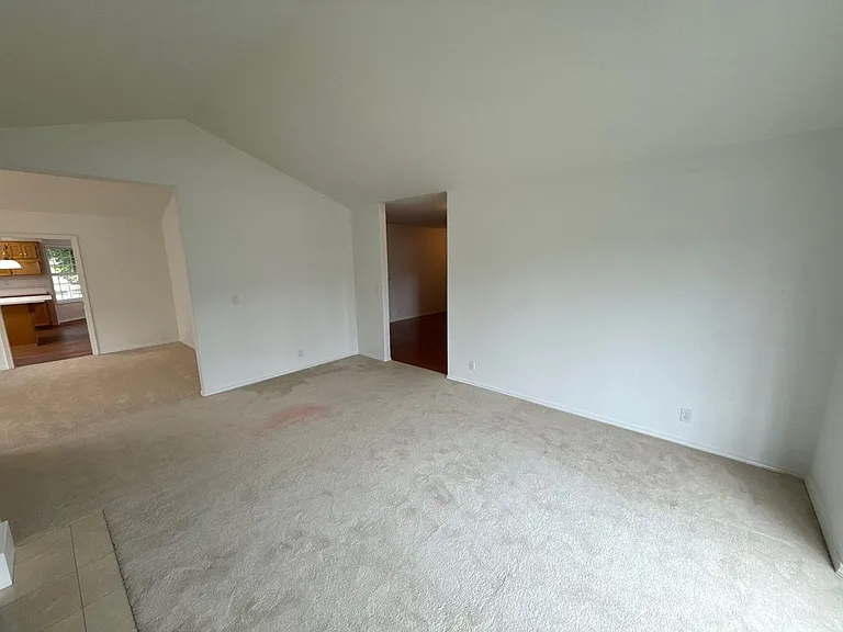 191 McLaughlin Dr — Photo 5