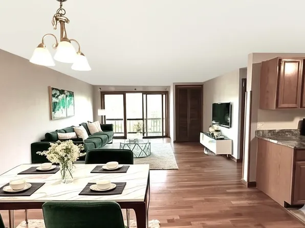 333 1st St Unit 310, Lowell, MA 01850