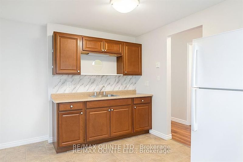 Greater Napanee Apartment for rent - 2 Bedrooms — photo 8
