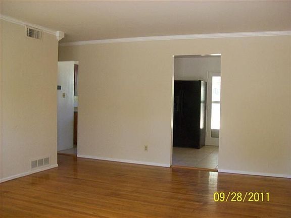 2nd image of 3637 Plymouth Dr