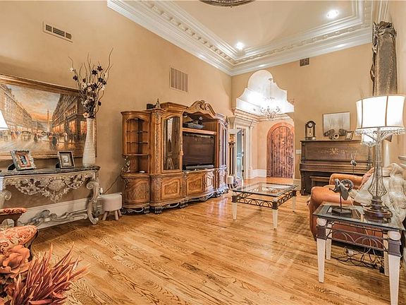 5th image of 11087 Club House Pkwy