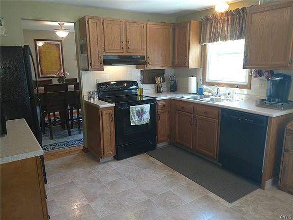 4th image of 8601 Tartan Dr N