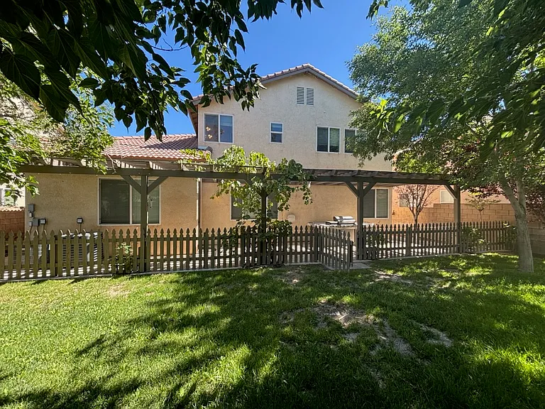 4647 W Avenue J13 — Photo 3