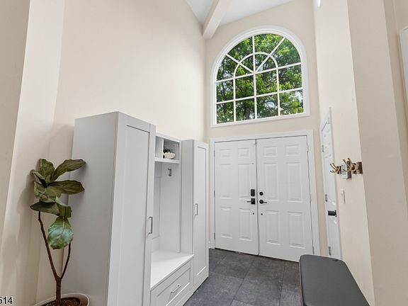 2nd image of 25 Fells Manor Rd