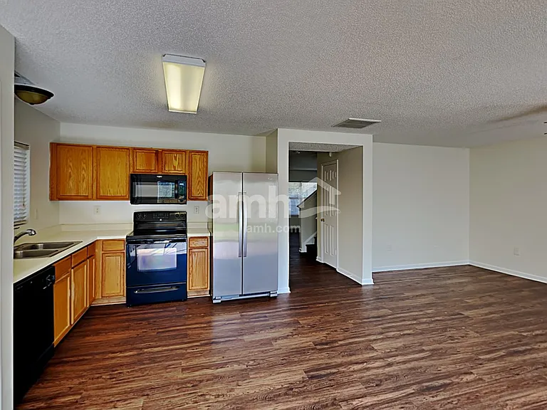 441 Tribune Dr — Photo 3