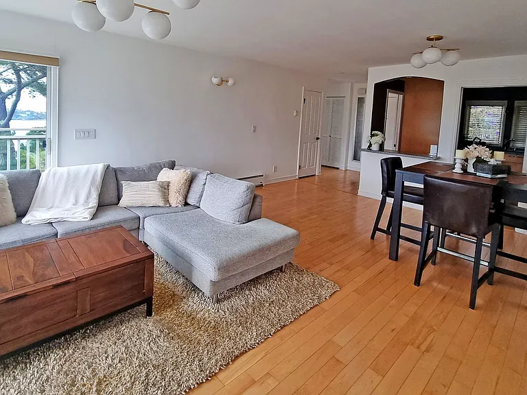 464 Headlands Ct — Photo 7