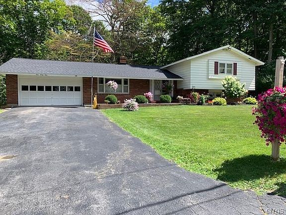 3rd image of 141 Northwood Way