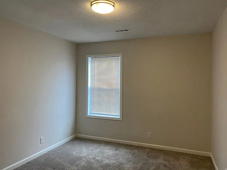 1349 Jenny Ln — Photo 25