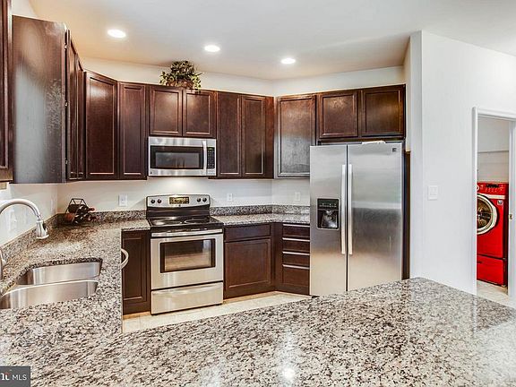 3rd image of 11231 Brassica Ln King