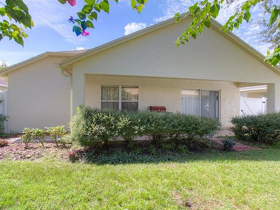4th image of 11016 Laurel Brook Ct