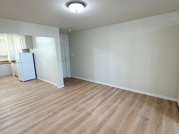 3rd image of 222 N Willard St #20