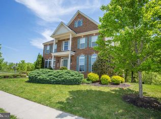 21026 Courtland Village Dr, Leesburg, VA 20175