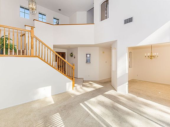 2nd image of 10089 Thornbird Ct