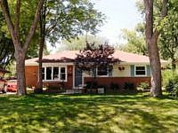 1st image of 532 Oakwood Dr