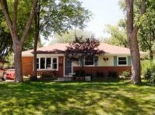 532 Oakwood Dr, Grayslake, IL 60030