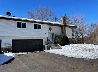 1669 Hickory Hill Dr, Saint Paul, MN 55122