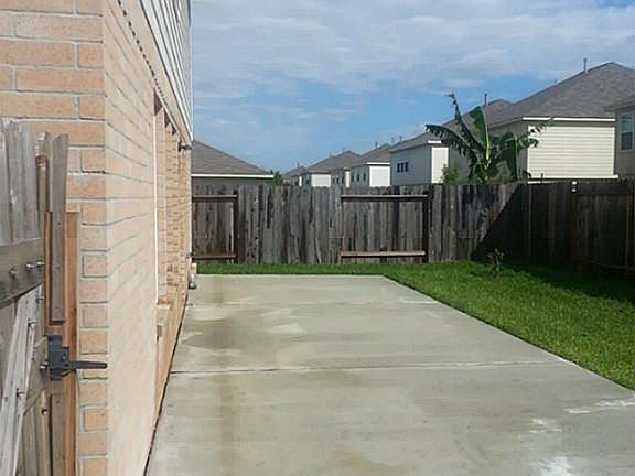 4th image of 3130 Apple Dale Dr
