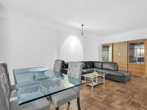 25 Central Park W APT 4W, New York, NY 10023