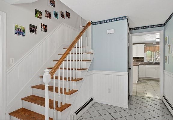 3rd image of 16 Beaverbrook Rd #53