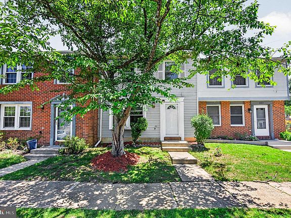 2nd image of 8315 Claremont Woods Dr