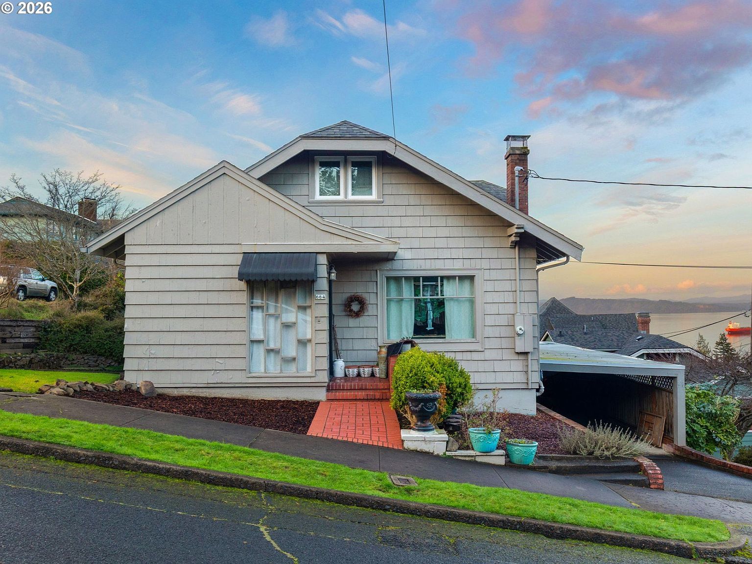 664 Kensington Ave, Astoria, OR 97103 | Zillow