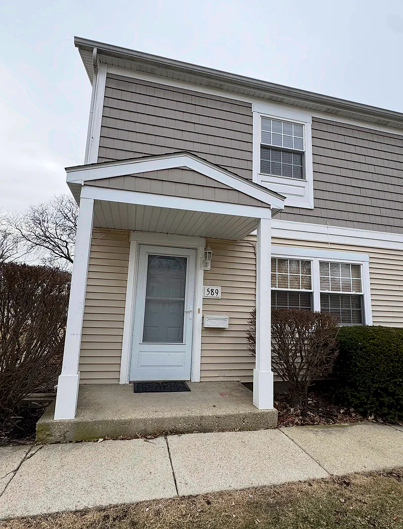 2 bed, 1.5 bath, 1100 sqft, $2,000 — Photo 2