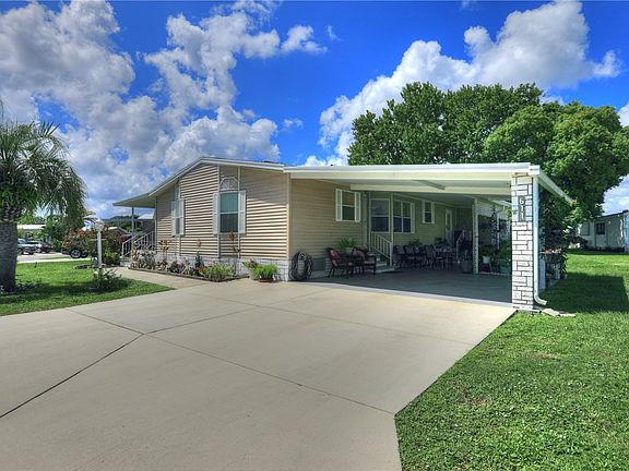 4th image of 611 Oleander Cir