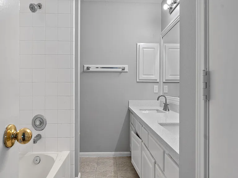 3131 Signal Hill Dr — Photo 22