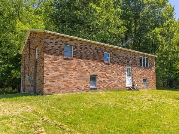 2161 Georgetown Rd, Sandy Lake, PA 16145