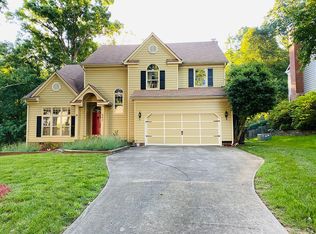 643 Stratford Woods Rd, Matthews, NC 28105