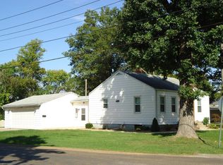 1401 N Rotan St, Salem, IL 62881