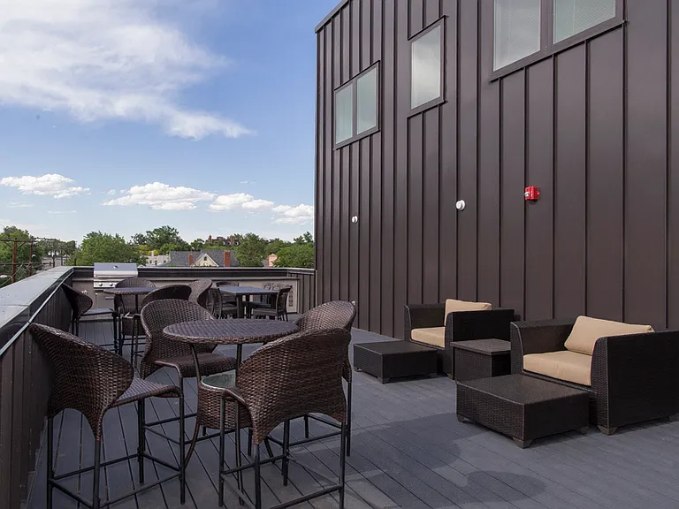 Jux Apartments — Photo 16