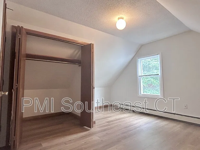55 Hedge Ave — Photo 14