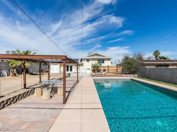 6521 Mecham Ave, Las Vegas, NV 89107