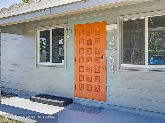5th image of 2554 NE 9th Ave