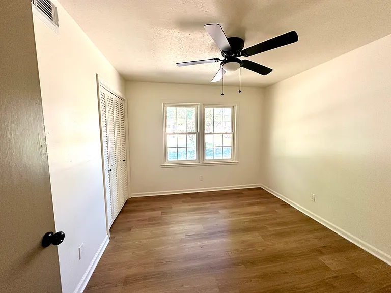 352 Henson Dr — Photo 29