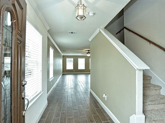 5th image of 708 Mourning Dove Ln