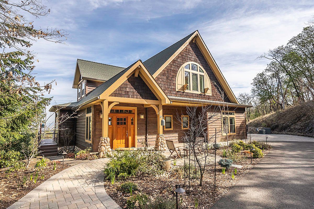 295 Wells Fargo Dr Jacksonville Or 97530 Zillow