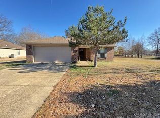 323 S Oak St, Brookland, AR 72417
