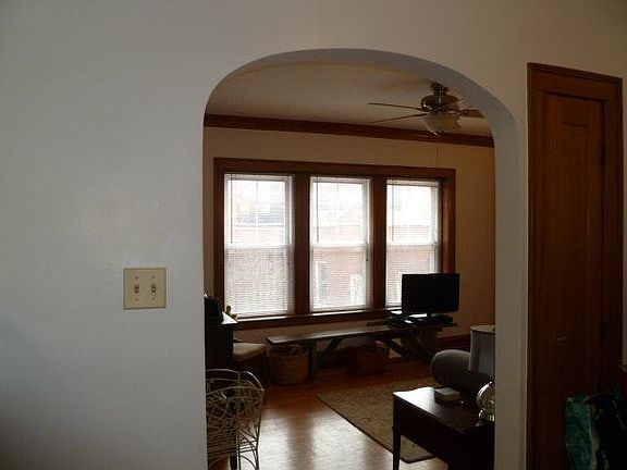 4th image of 3624 N Greenview Ave APT 1E