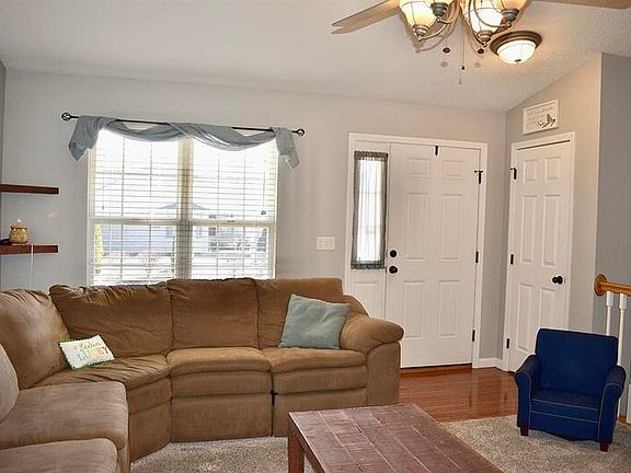 3rd image of 1538 Manchester Dr