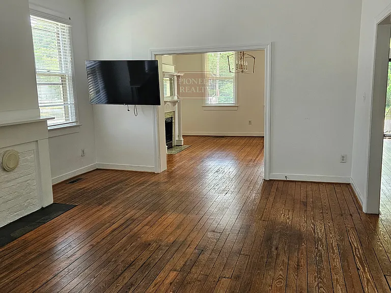 1818 5th Ave — Photo 6