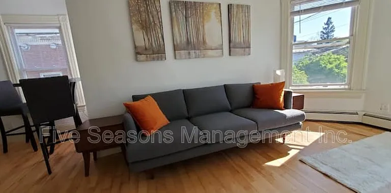 94 N Winooski Ave #2 — Photo 8