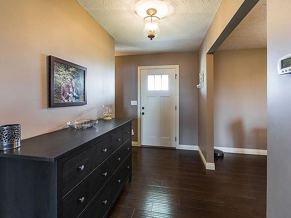 5th image of 224 Blake Way
