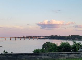 219 Riverside Dr, Annapolis, MD 21409